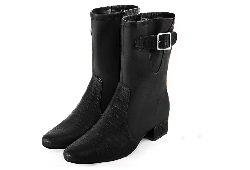 Satin black women's ankle boots with buckles on the sides. Round toe. Low block heels. Front view - Florence KOOIJMAN